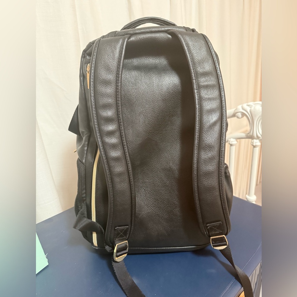 Itzy Ritzy Jetset Black Boss Diaper Bag Backpack - Picture 6 of 7